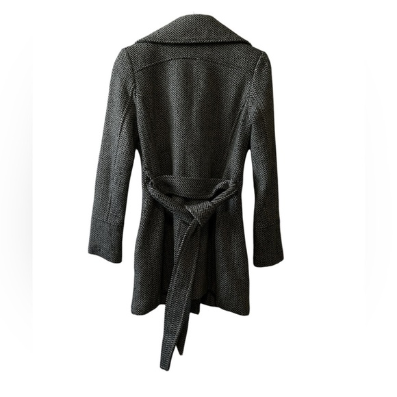 Seduction Women's Herringbone Double-Breasted Coat - Picture 4 of 4